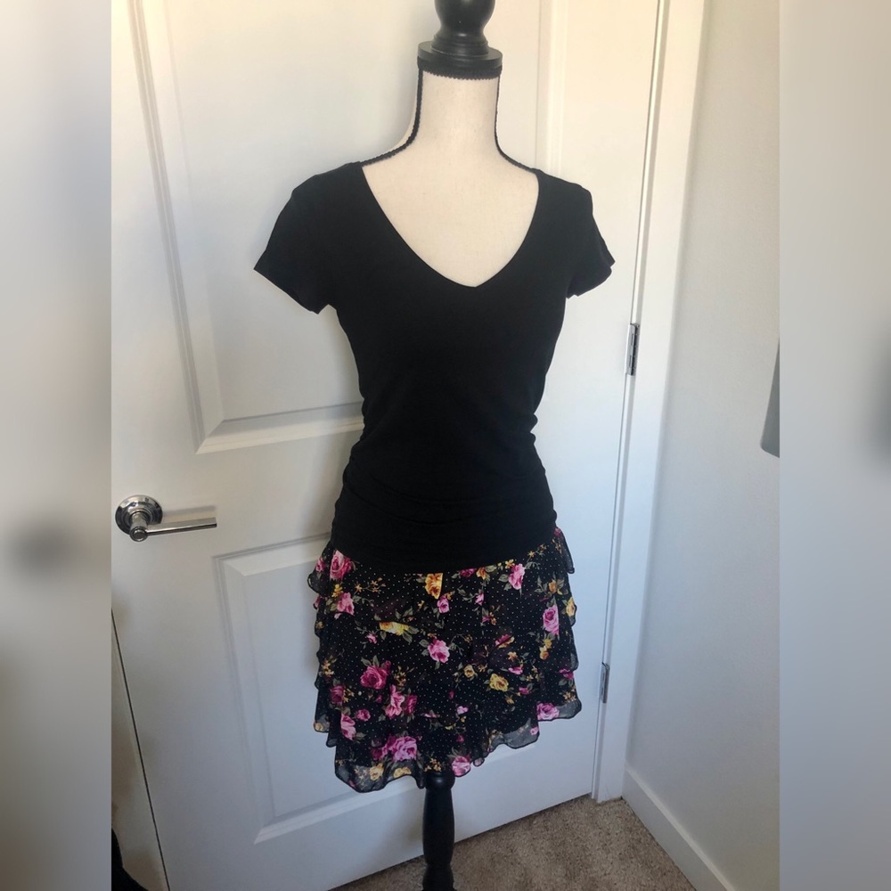 Short Ruffled Floral Skirt - Picture 4 of 4